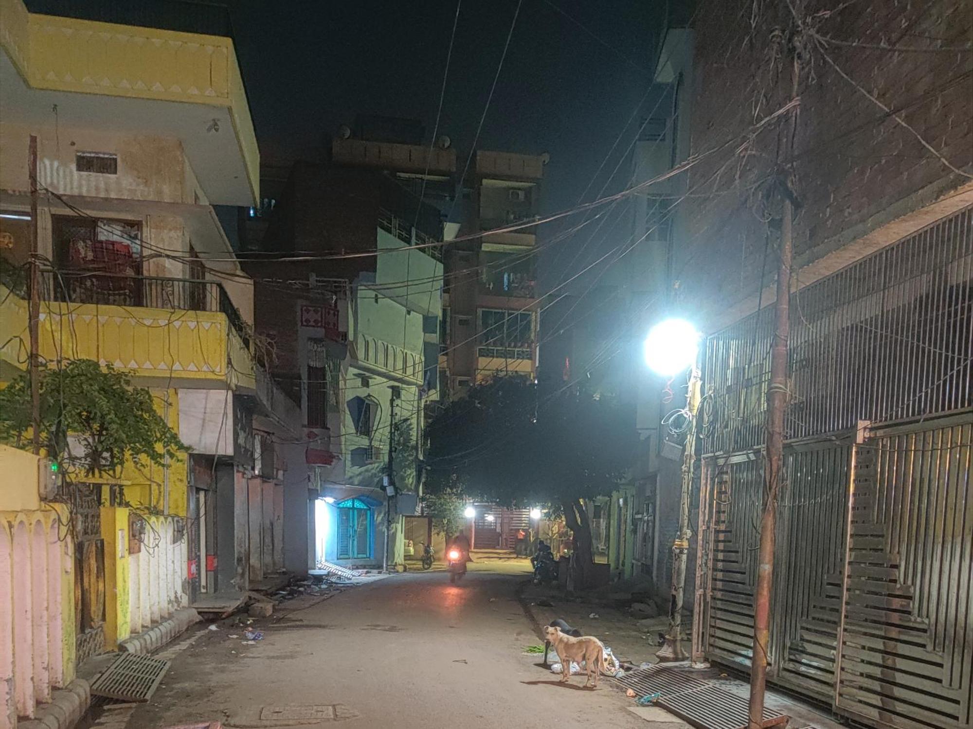 Madhuri Guest House Varanasi Eksteriør billede